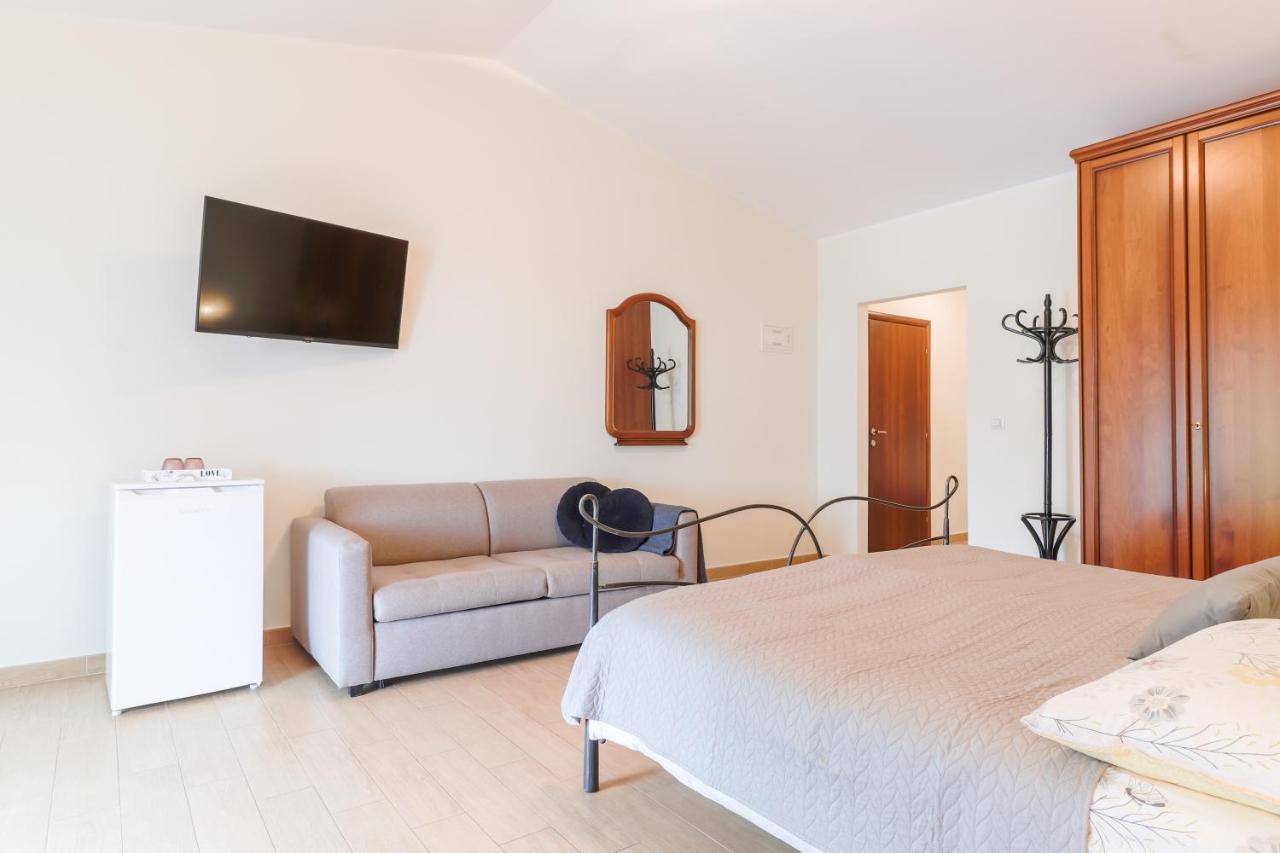Bed & Breakfast Kastel Žbandaj Buitenkant foto