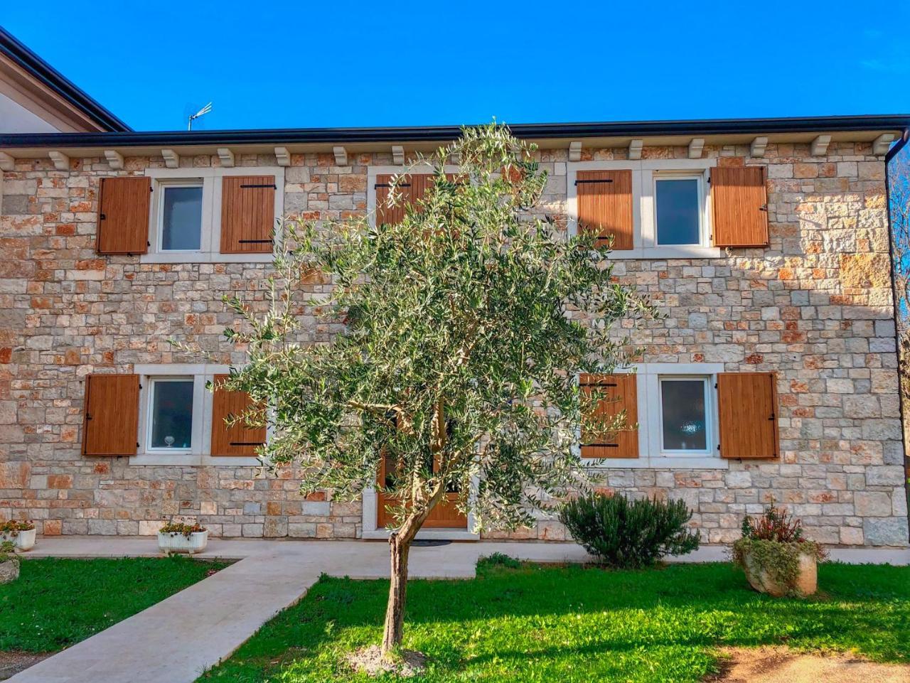 Bed & Breakfast Kastel Žbandaj Buitenkant foto